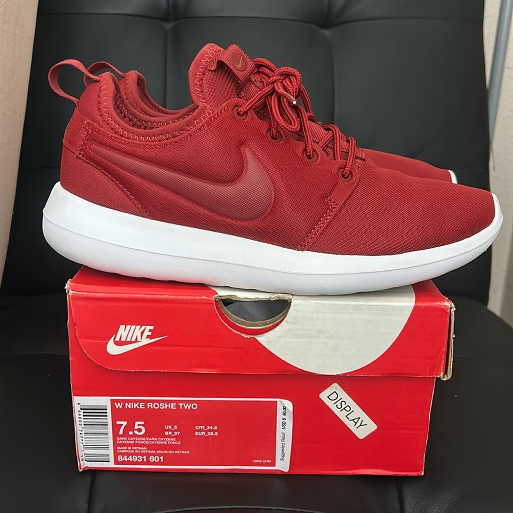 Nike Roshe Two’s